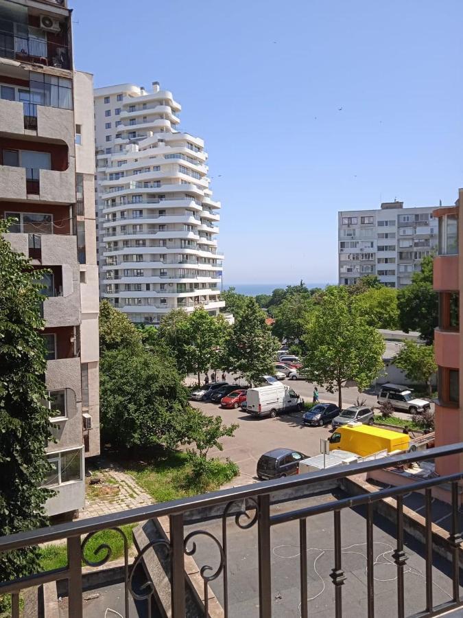 Flora Beach Apartaments Бургас Экстерьер фото