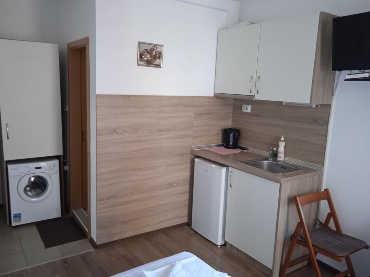 Flora Beach Apartaments Бургас Экстерьер фото