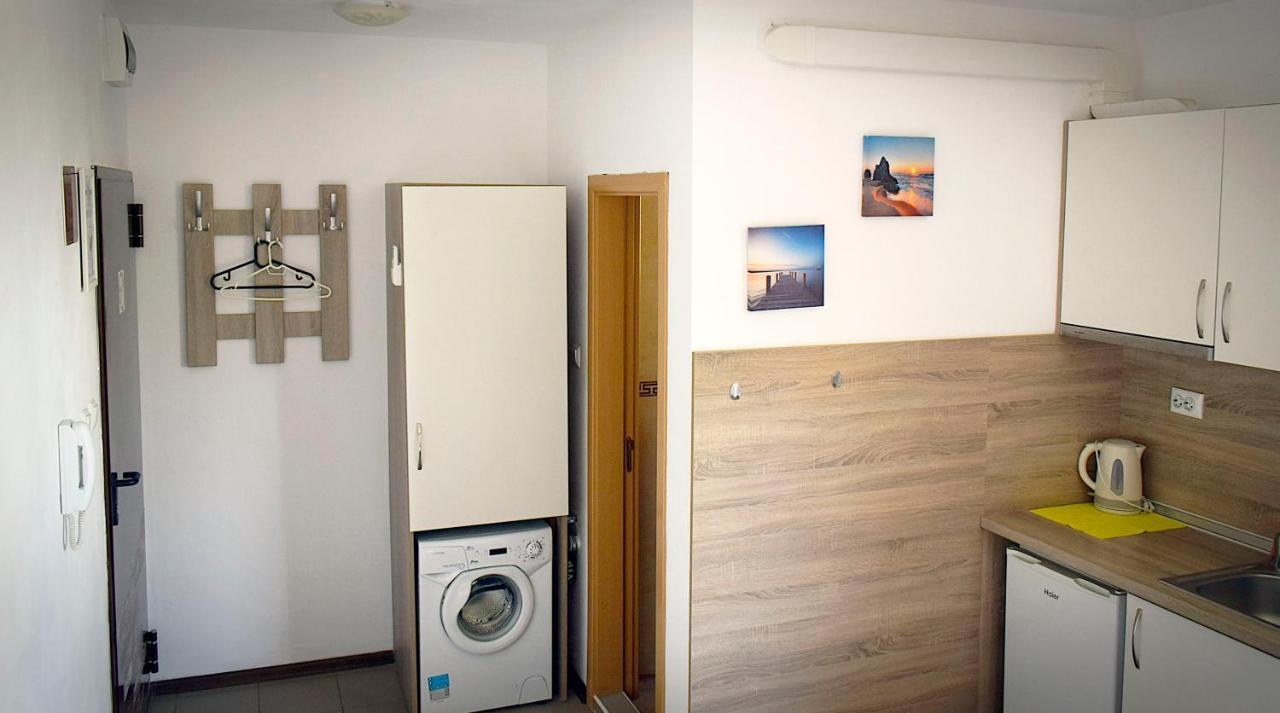 Flora Beach Apartaments Бургас Экстерьер фото